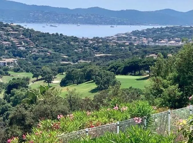 Maxima Sunset Golf 3 Apartamento *